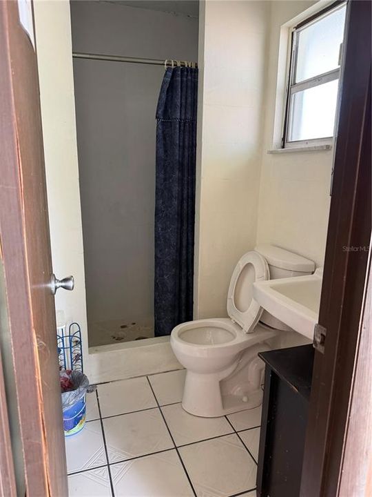 For Rent: $2,400 (4 beds, 3 baths, 2755 Square Feet)