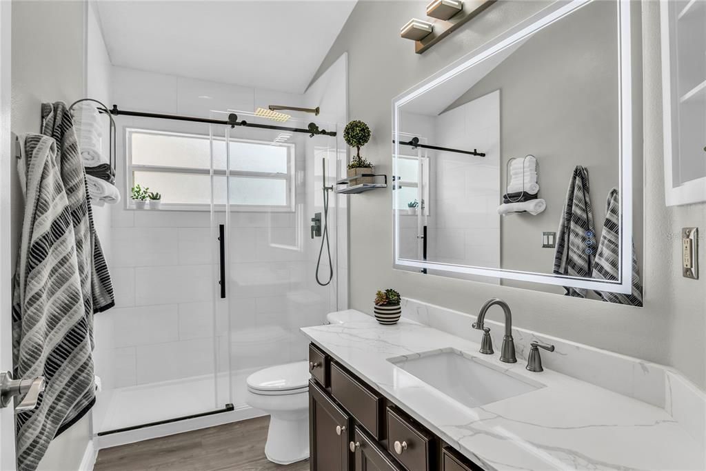 Activo con contrato: $584,900 (4 camas, 3 baños, 2709 Pies cuadrados)