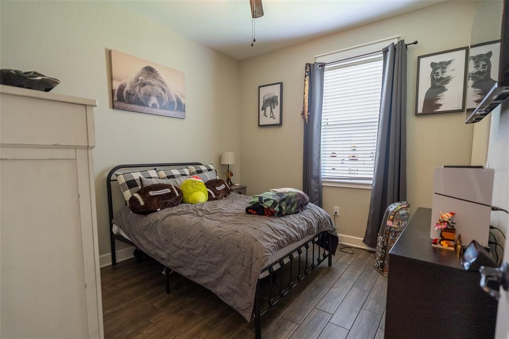 Activo con contrato: $535,000 (4 camas, 3 baños, 2268 Pies cuadrados)
