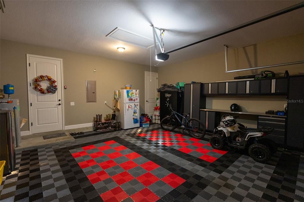 Activo con contrato: $535,000 (4 camas, 3 baños, 2268 Pies cuadrados)
