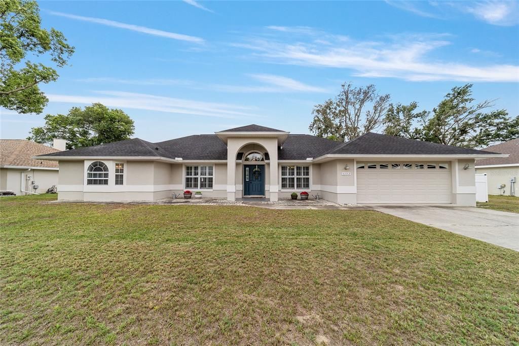 Recently Sold: $369,900 (3 beds, 2 baths, 2224 Square Feet)