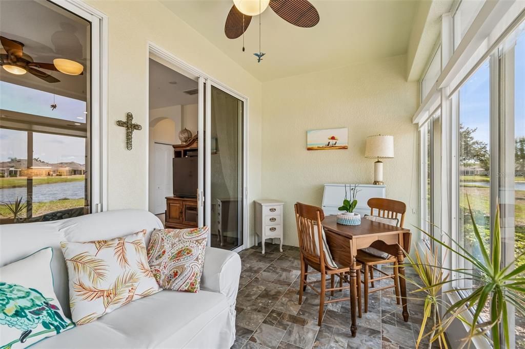 For Sale: $275,000 (2 beds, 2 baths, 1206 Square Feet)