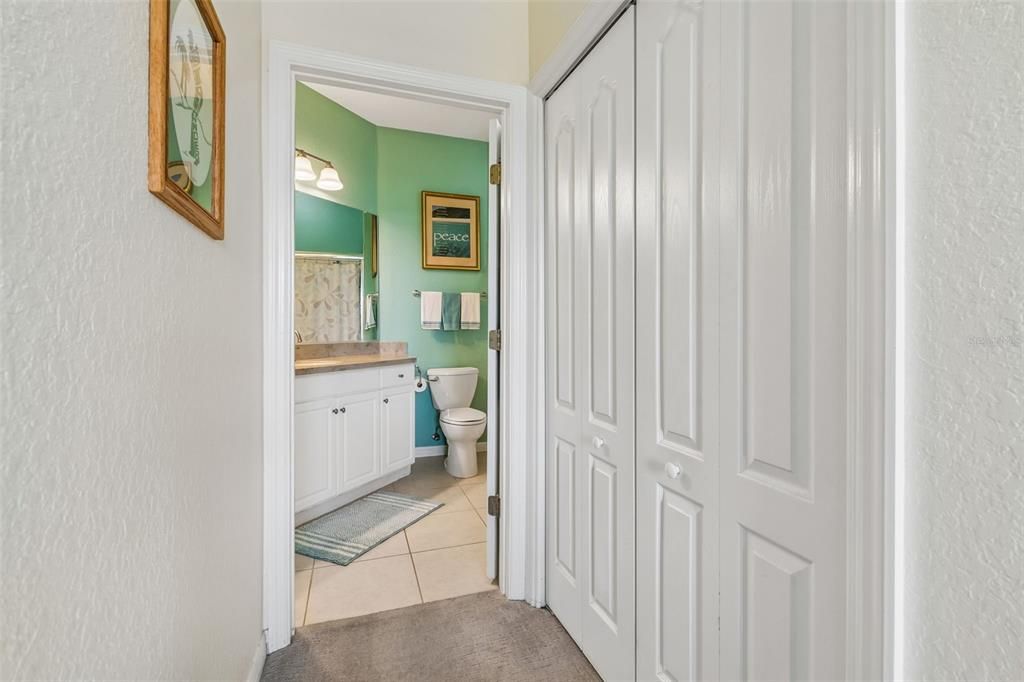 For Sale: $275,000 (2 beds, 2 baths, 1206 Square Feet)