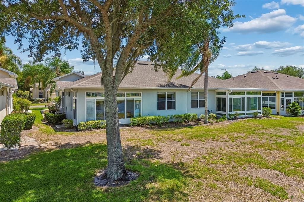 For Sale: $275,000 (2 beds, 2 baths, 1206 Square Feet)