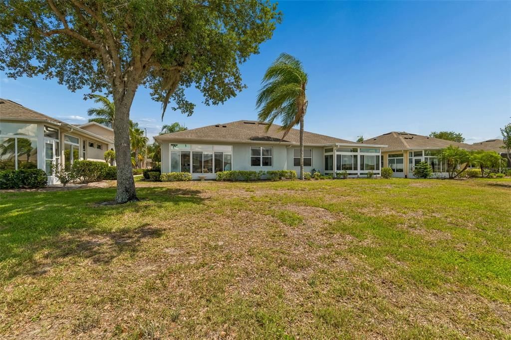 For Sale: $275,000 (2 beds, 2 baths, 1206 Square Feet)