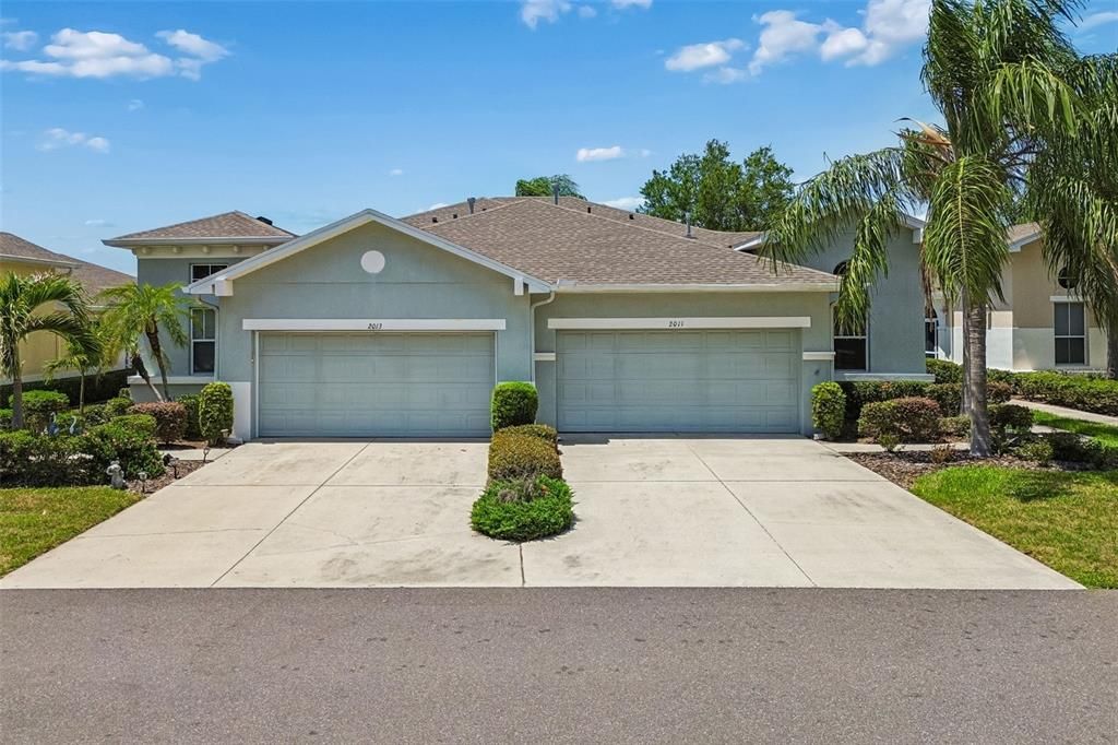 For Sale: $275,000 (2 beds, 2 baths, 1206 Square Feet)