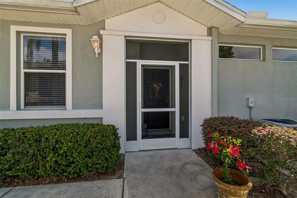 For Sale: $275,000 (2 beds, 2 baths, 1206 Square Feet)