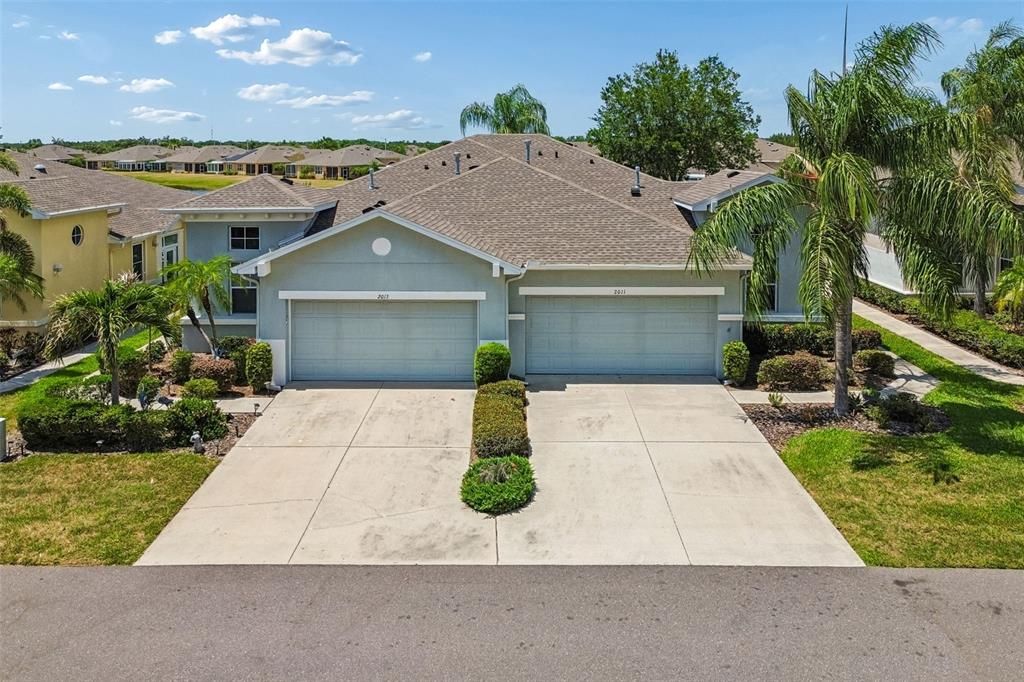 For Sale: $275,000 (2 beds, 2 baths, 1206 Square Feet)