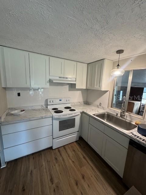 For Sale: $150,000 (2 beds, 2 baths, 1200 Square Feet)