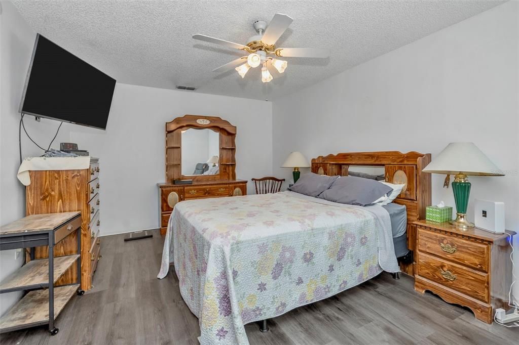 En Venta: $314,900 (3 camas, 2 baños, 1476 Pies cuadrados)