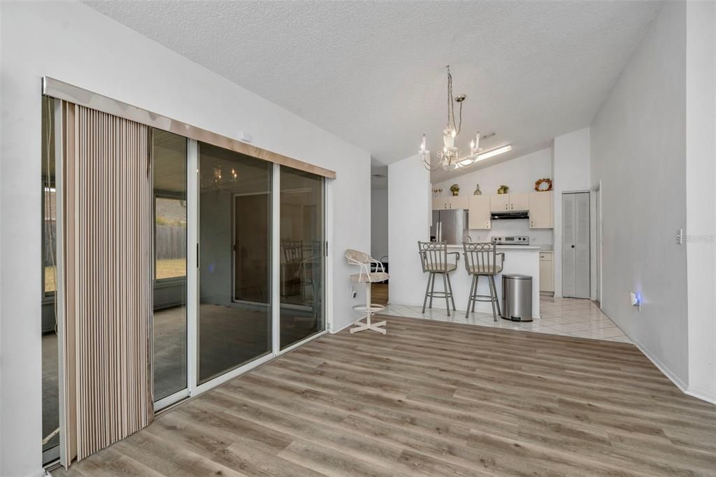 En Venta: $314,900 (3 camas, 2 baños, 1476 Pies cuadrados)