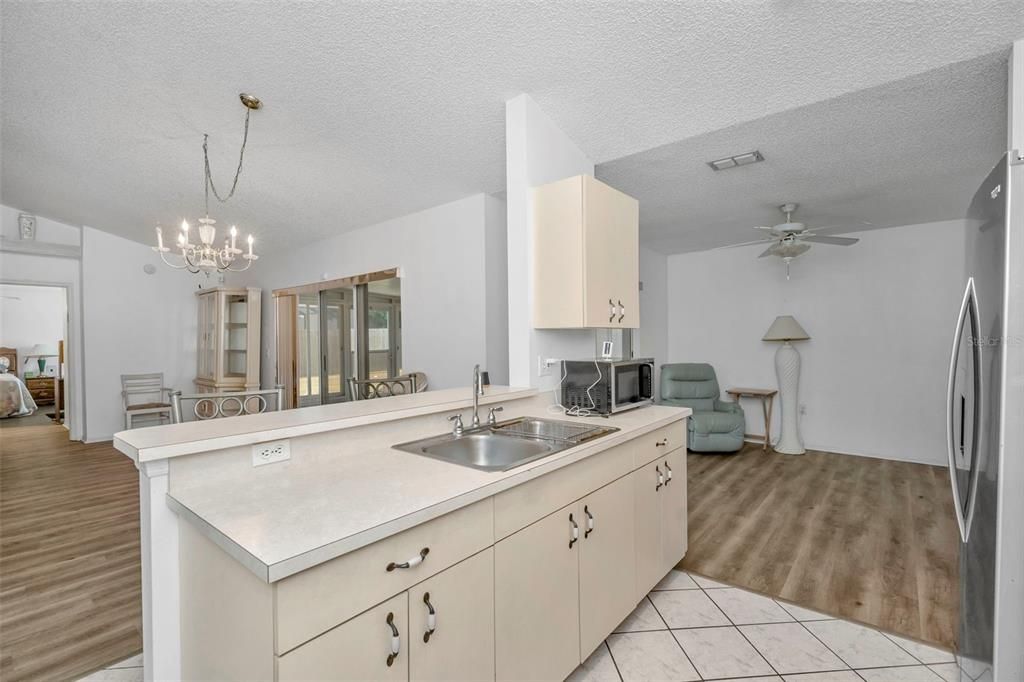 En Venta: $314,900 (3 camas, 2 baños, 1476 Pies cuadrados)
