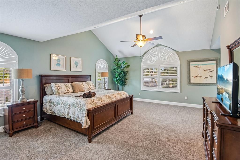 For Sale: $1,850,000 (5 beds, 3 baths, 4496 Square Feet)