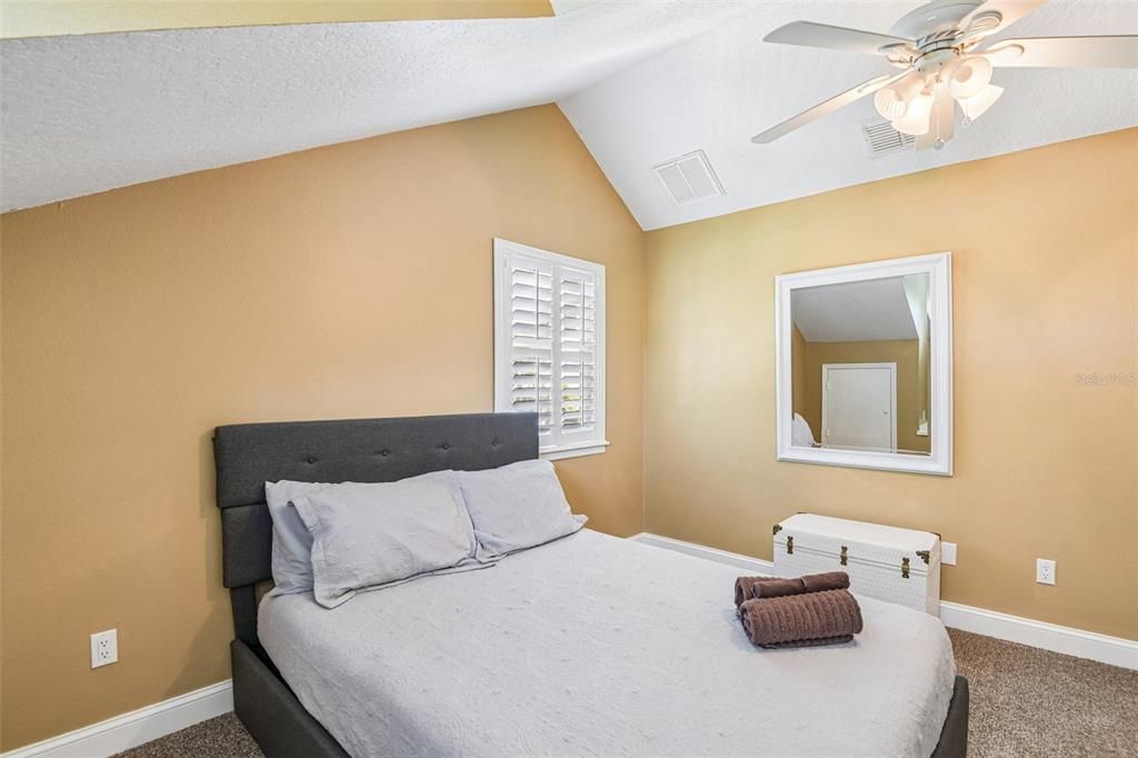For Sale: $1,850,000 (5 beds, 3 baths, 4496 Square Feet)