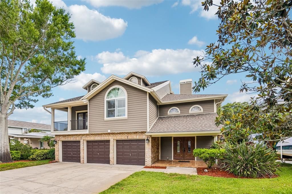 For Sale: $1,850,000 (5 beds, 3 baths, 4496 Square Feet)