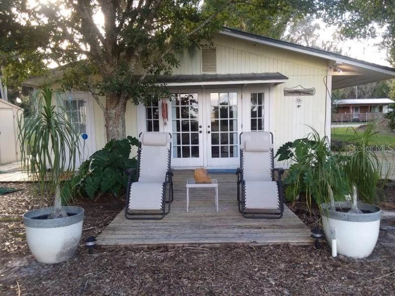 For Sale: $245,000 (1 beds, 1 baths, 980 Square Feet)