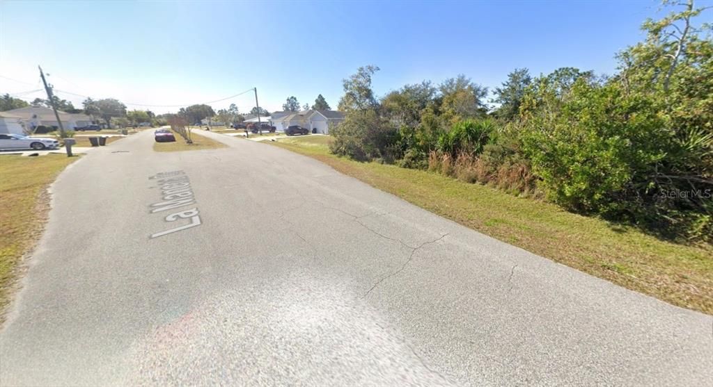 合同活跃: $75,900 (0.23 acres)