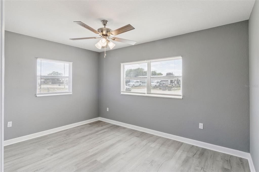 For Sale: $169,900 (3 beds, 1 baths, 980 Square Feet)