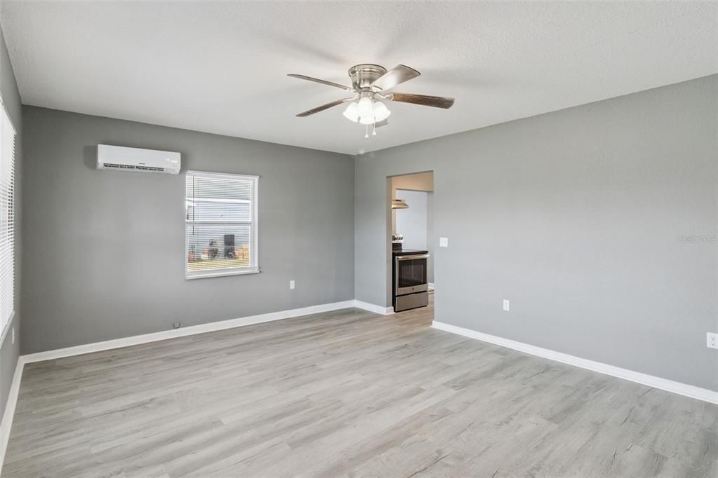 For Sale: $169,900 (3 beds, 1 baths, 980 Square Feet)