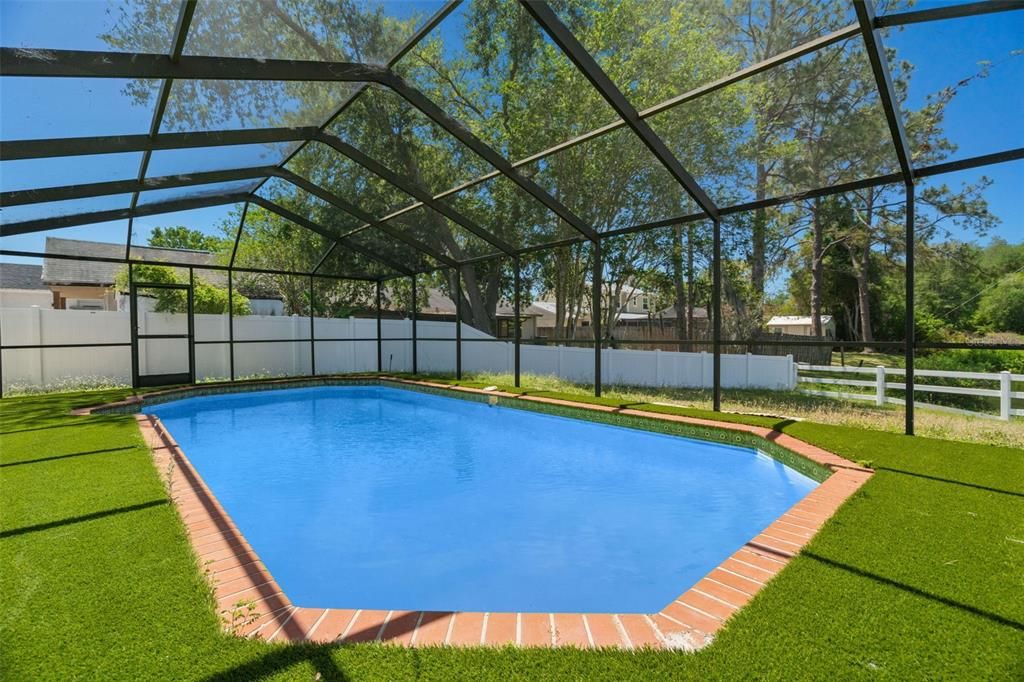 Под контрактом: $479,900 (3 спален, 2 ванн, 1726 Квадратных фут)