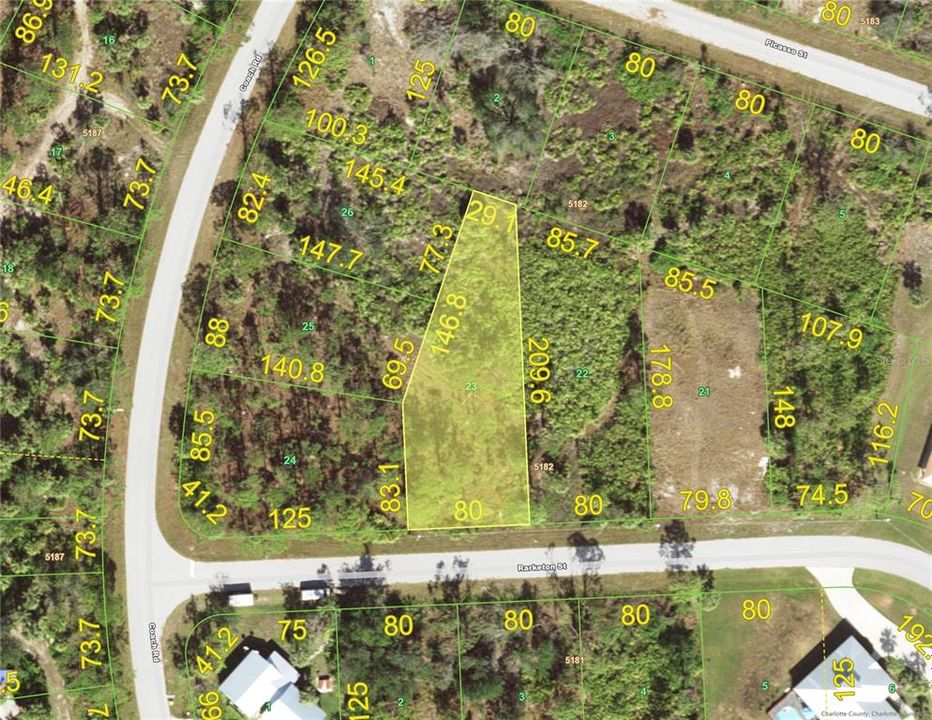 На продажу: $13,900 (0.32 acres)