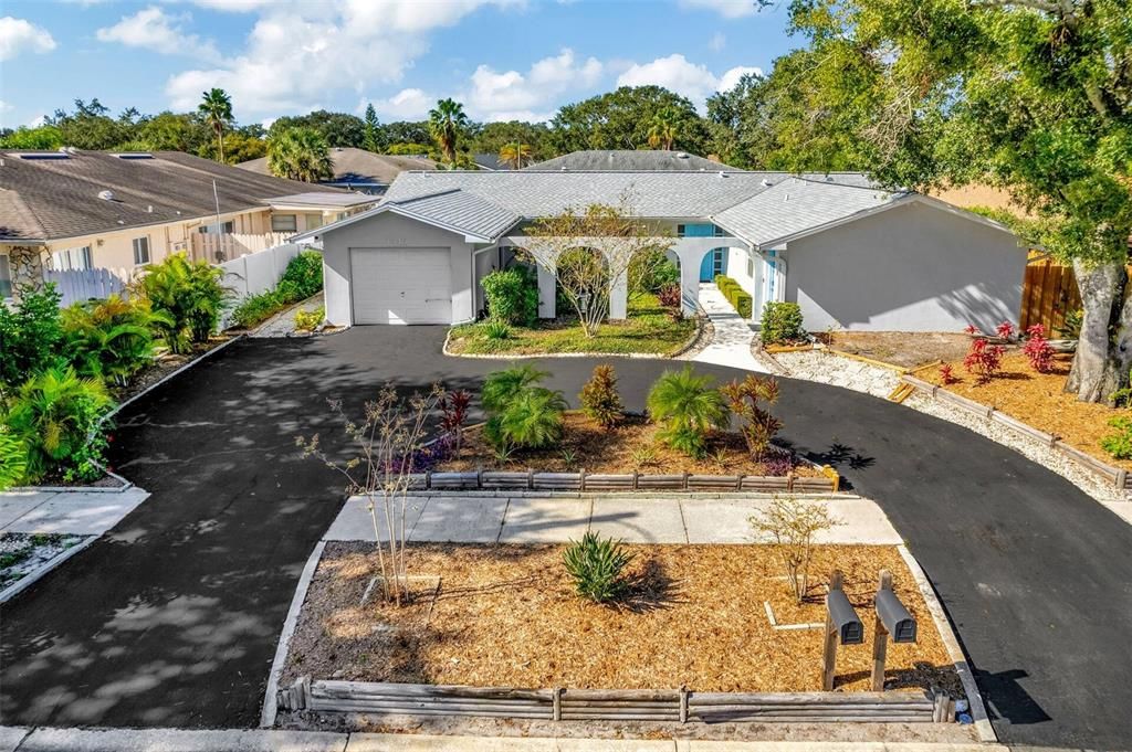Recently Rented: $4,300 (4 beds, 3 baths, 1882 Square Feet)