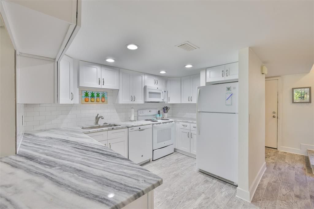 For Rent: $2,100 (2 beds, 2 baths, 1296 Square Feet)