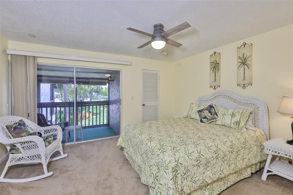 For Rent: $2,100 (2 beds, 2 baths, 1296 Square Feet)