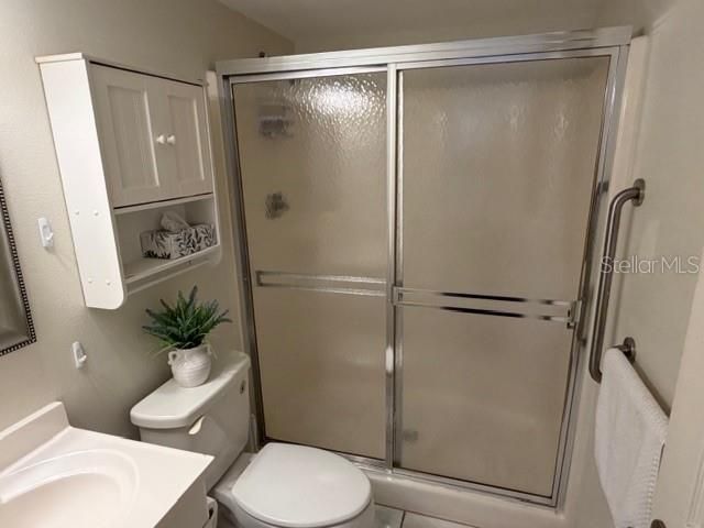 En Venta: $174,900 (2 camas, 2 baños, 871 Pies cuadrados)