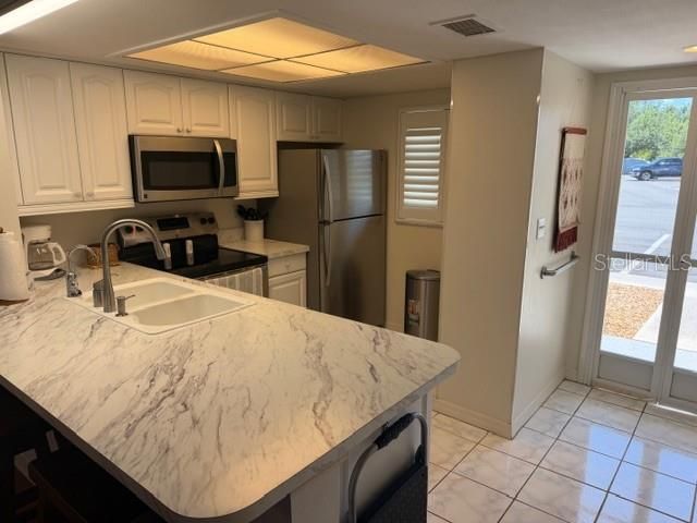 En Venta: $174,900 (2 camas, 2 baños, 871 Pies cuadrados)