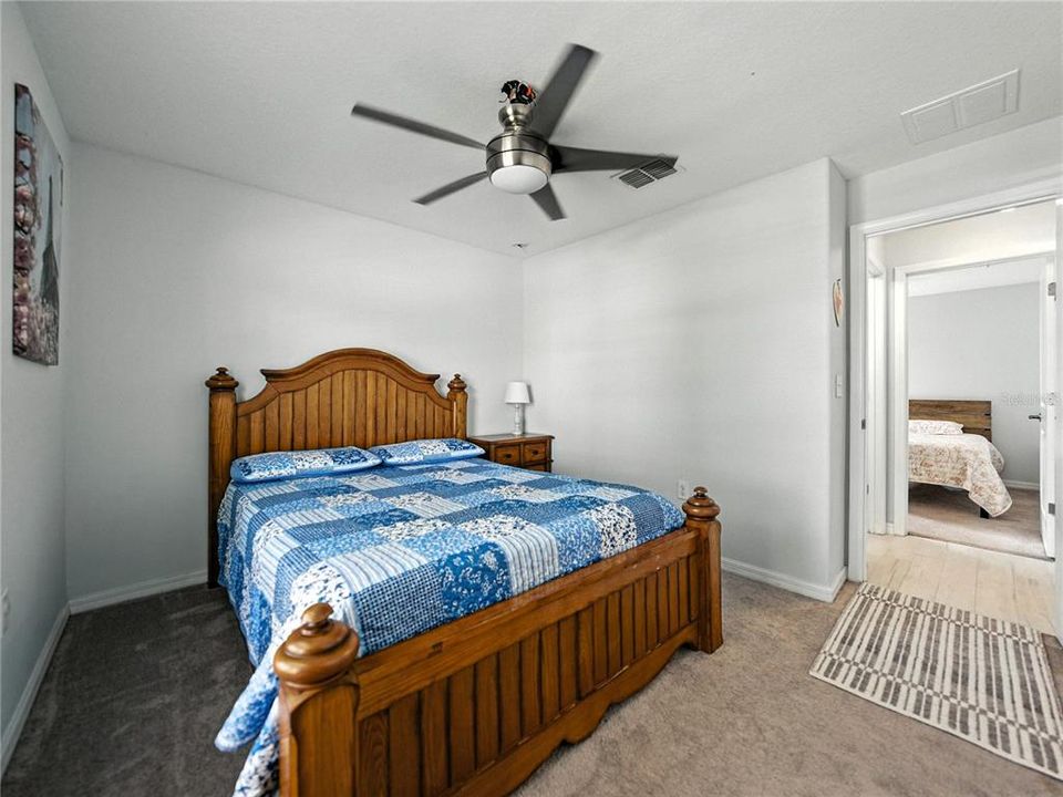 For Rent: $2,400 (3 beds, 2 baths, 1555 Square Feet)