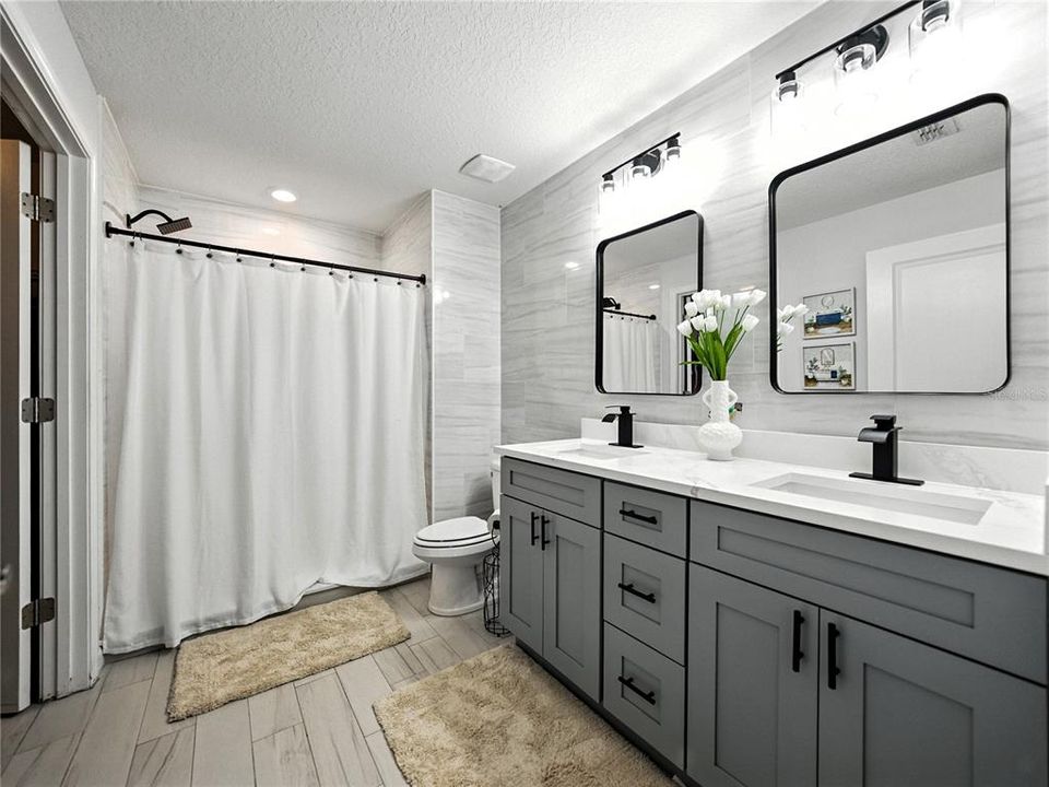 For Rent: $2,400 (3 beds, 2 baths, 1555 Square Feet)