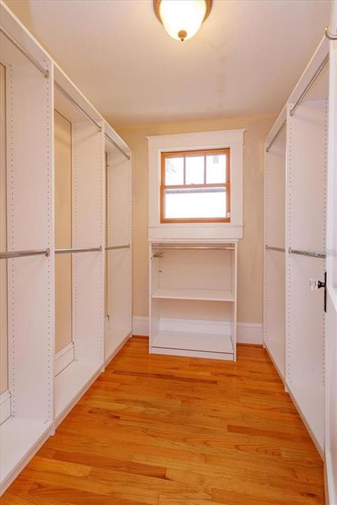 В аренду: $5,600 (4 спален, 3 ванн, 2880 Квадратных фут)