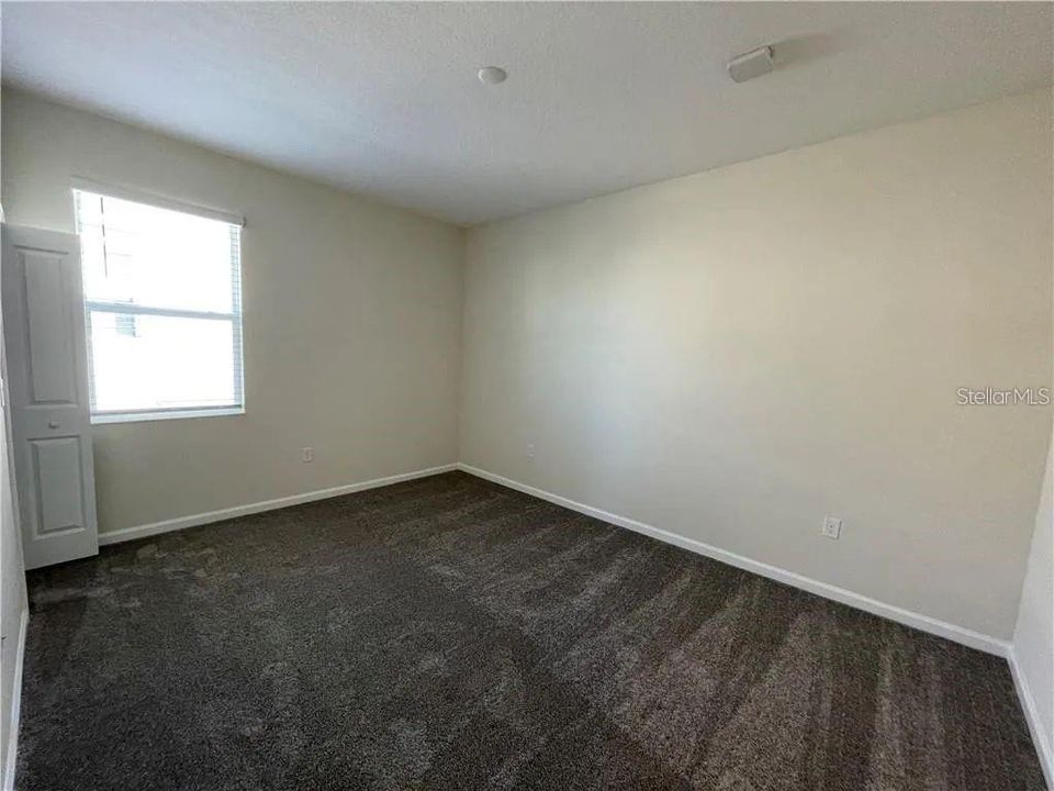 Active With Contract: $290,000 (3 beds, 2 baths, 1787 Square Feet)