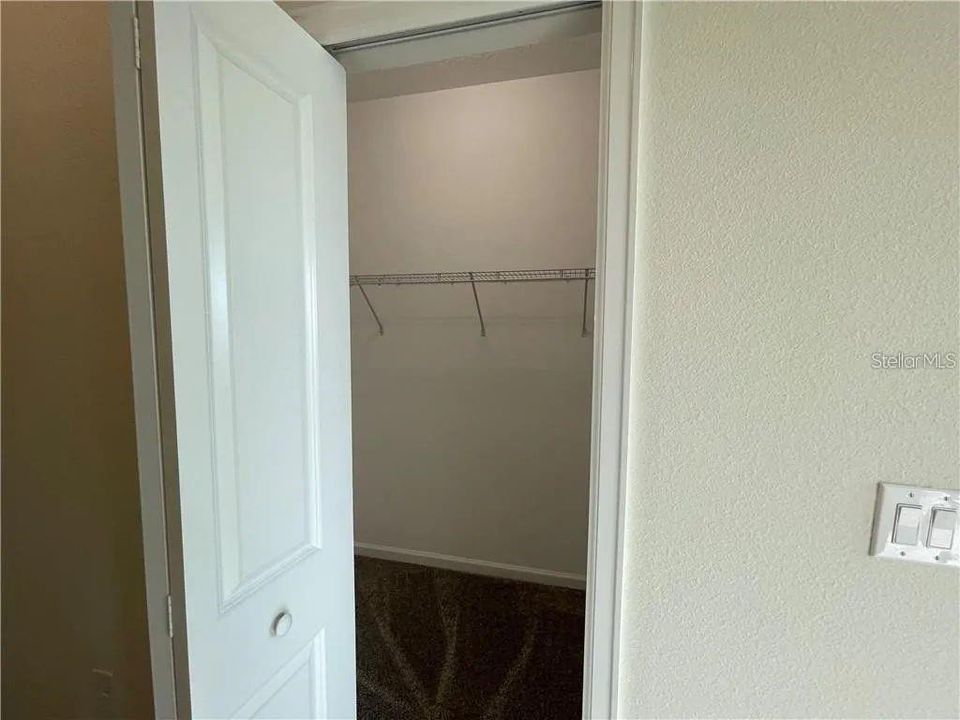 Active With Contract: $290,000 (3 beds, 2 baths, 1787 Square Feet)