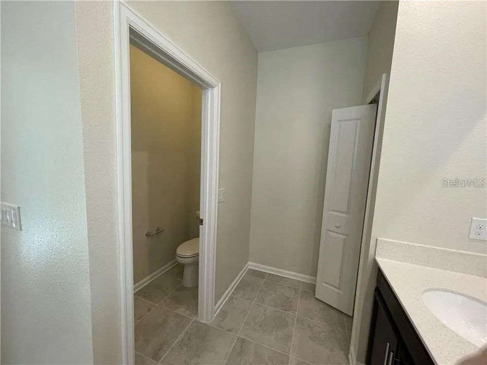 Active With Contract: $290,000 (3 beds, 2 baths, 1787 Square Feet)