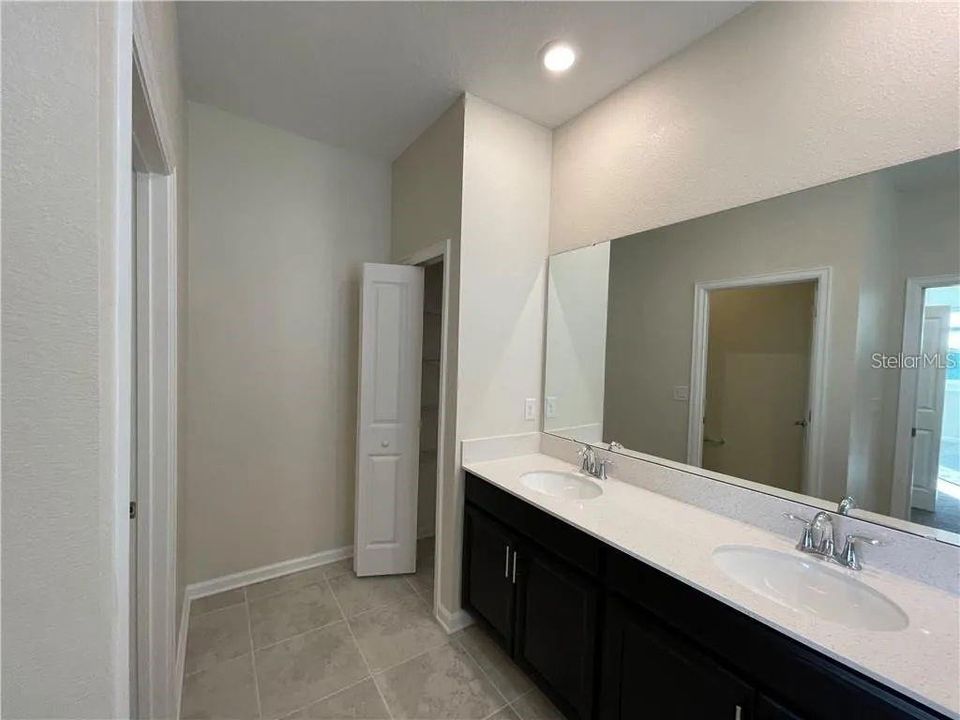 Active With Contract: $290,000 (3 beds, 2 baths, 1787 Square Feet)