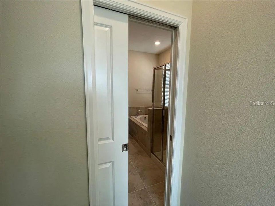 Active With Contract: $290,000 (3 beds, 2 baths, 1787 Square Feet)