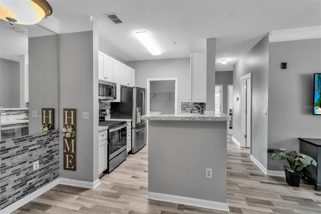 Active With Contract: $187,000 (2 beds, 1 baths, 1008 Square Feet)
