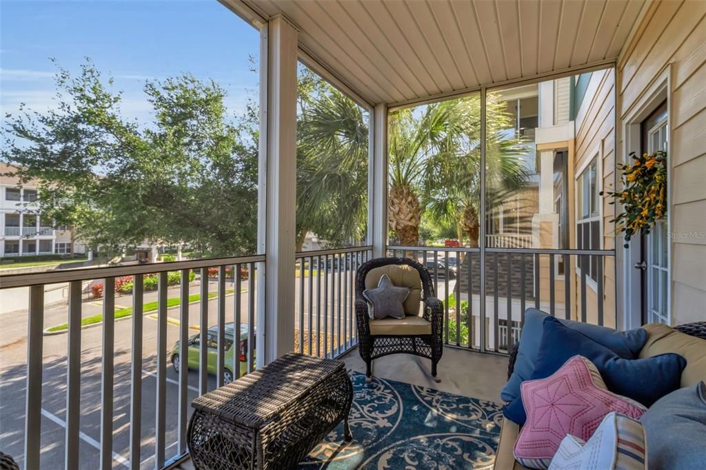 Active With Contract: $187,000 (2 beds, 1 baths, 1008 Square Feet)