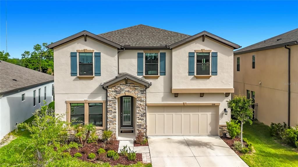 Active With Contract: $549,900 (5 beds, 3 baths, 2592 Square Feet)