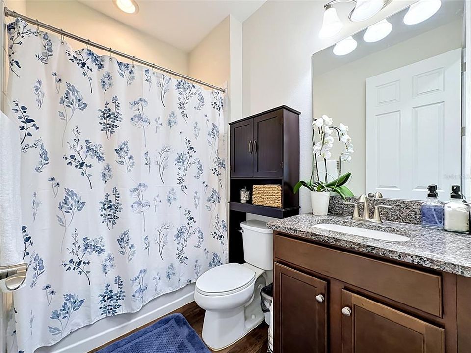 Active With Contract: $549,900 (5 beds, 3 baths, 2592 Square Feet)