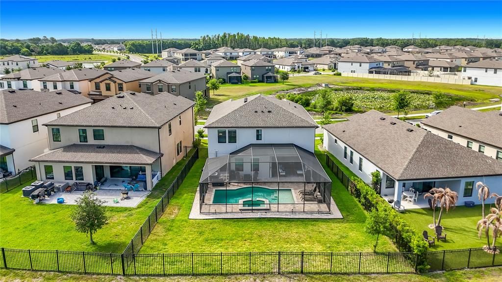 Active With Contract: $549,900 (5 beds, 3 baths, 2592 Square Feet)