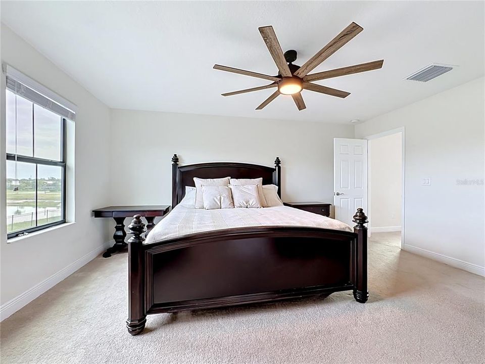 Active With Contract: $549,900 (5 beds, 3 baths, 2592 Square Feet)