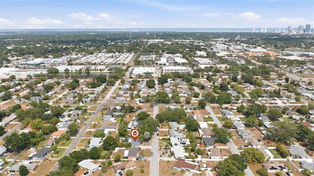 Active With Contract: $565,000 (2 beds, 2 baths, 1285 Square Feet)