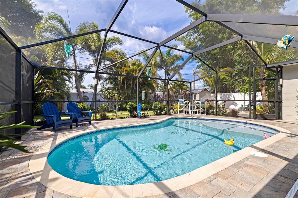 Active With Contract: $565,000 (2 beds, 2 baths, 1285 Square Feet)