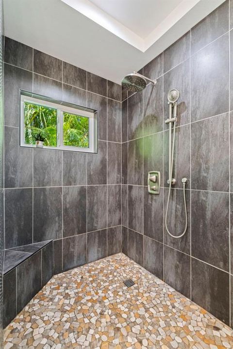 Active With Contract: $565,000 (2 beds, 2 baths, 1285 Square Feet)