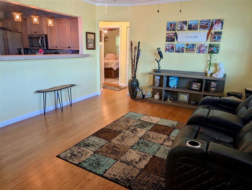Active With Contract: $565,000 (2 beds, 2 baths, 1285 Square Feet)