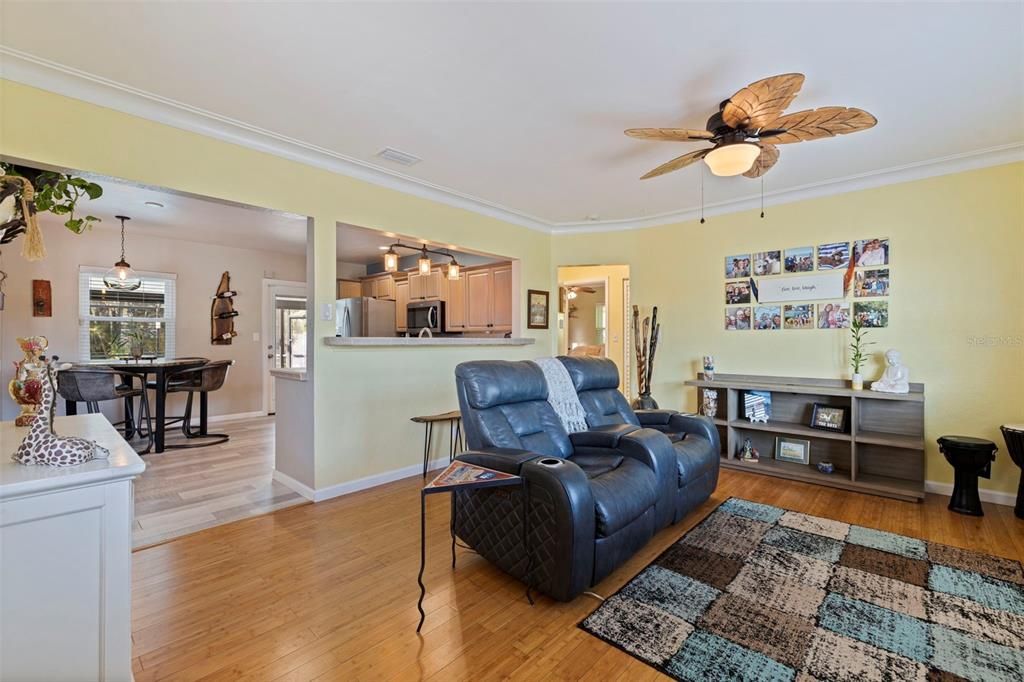 Active With Contract: $565,000 (2 beds, 2 baths, 1285 Square Feet)