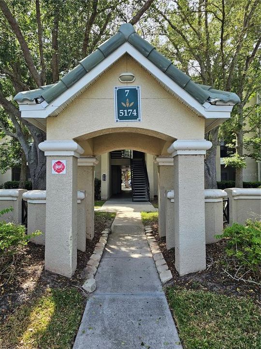 For Rent: $1,400 (1 beds, 1 baths, 812 Square Feet)
